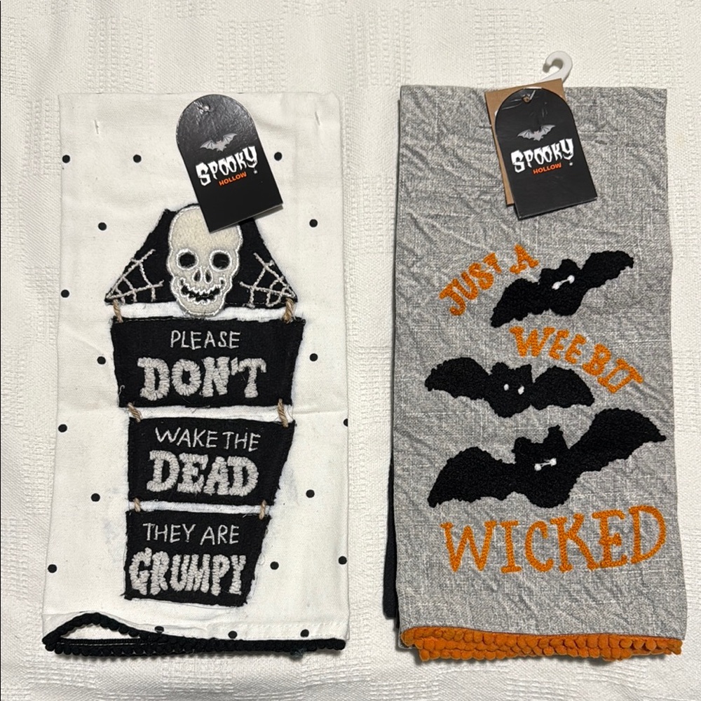 Spooky Halloween Kitchen Towels Set (4 towels total), 20” x 28”